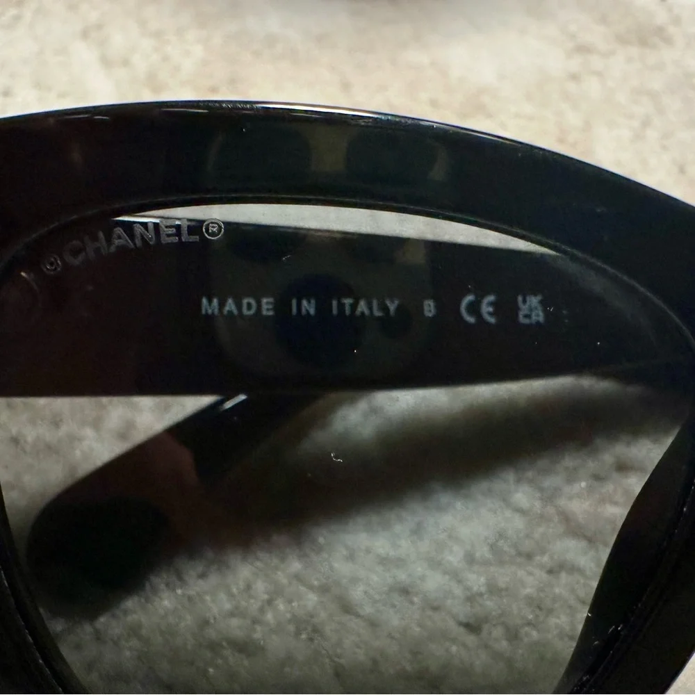 CHANEL Acetate Square CC Heart Sunglasses 5478-A Black - Picture 8 of 8